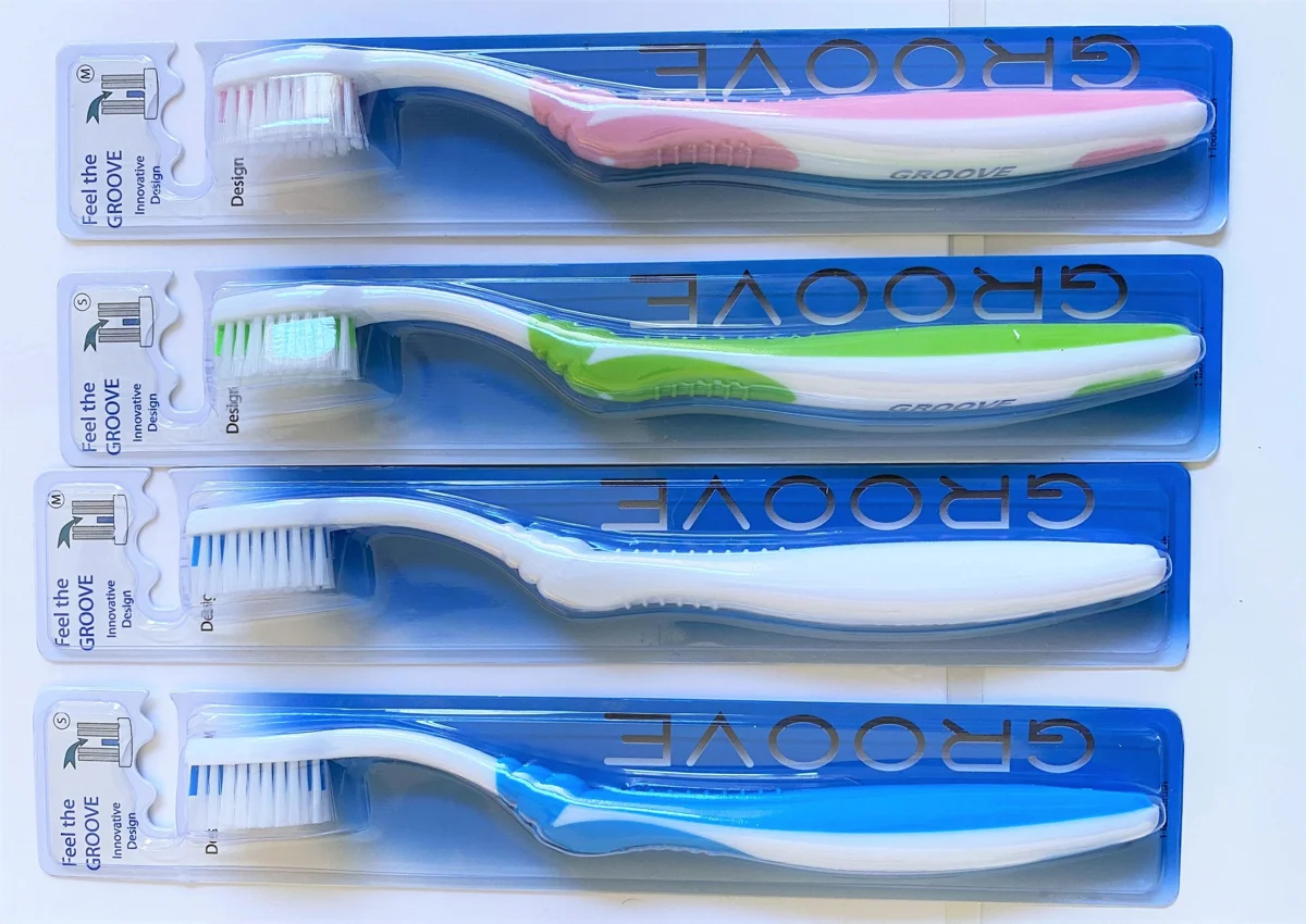 Sale Groove Toothbrush 4 pack, Blue, Pink, White or Green